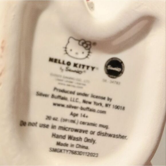 Hello Kitty Valentines Day LOVE Mug - Picture 3 of 5